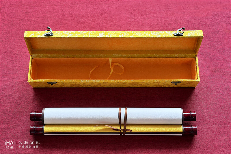 家族世系图卷轴和盒子